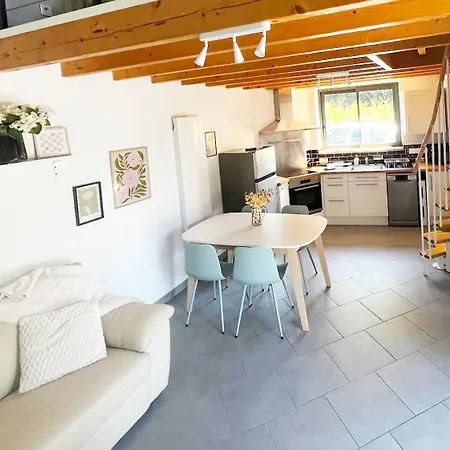 Jolie Maison Avec Exterieur *